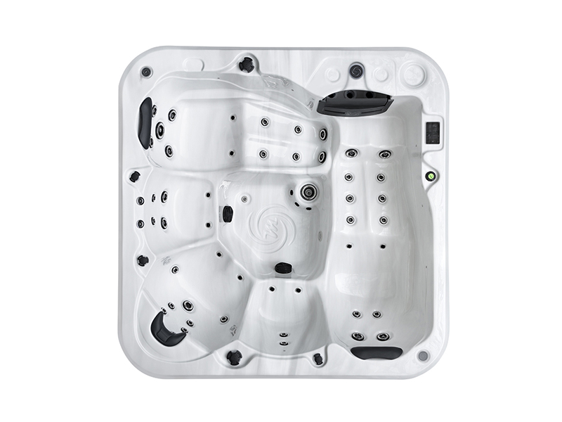 Hot tub A230